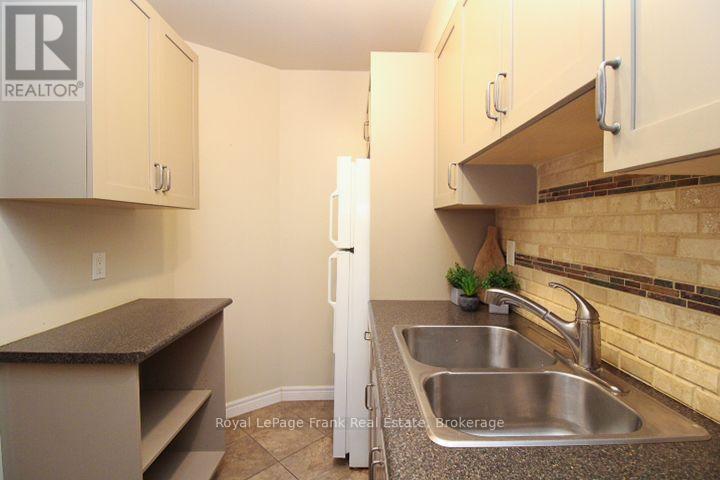 216 - 921 Armour Road, Peterborough (Ashburnham Ward 4), Ontario  K9H 7K5 - Photo 4 - X13705418