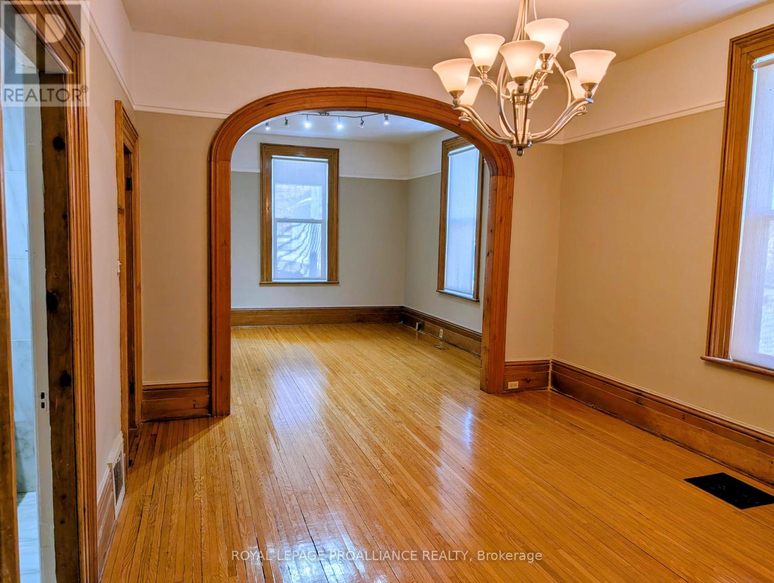 199 Dalhousie Street, Peterborough (Town Ward 3), Ontario  K9J 2M1 - Photo 12 - X13705532