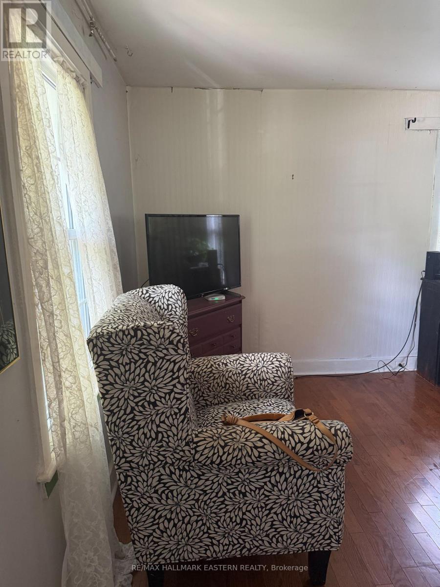 413 Bellevue Street, Peterborough (Northcrest Ward 5), Ontario  K9H 5G5 - Photo 9 - X13705694