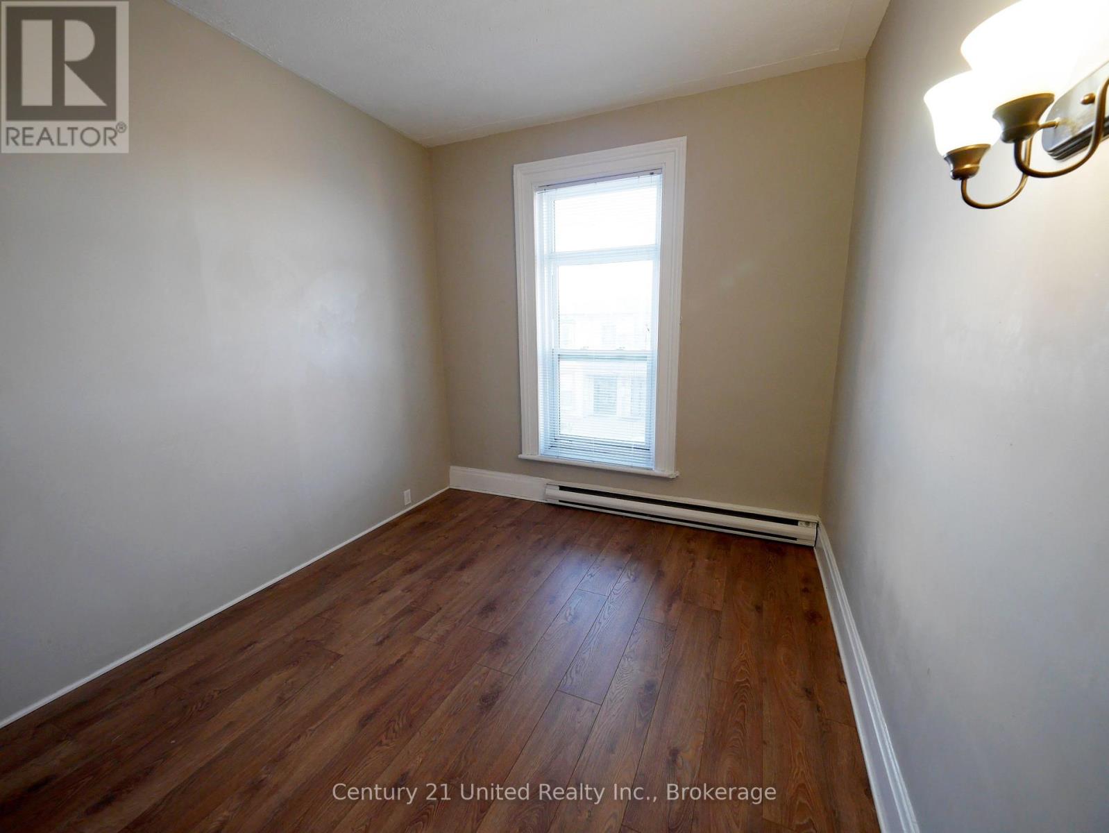 375a Queen Street, Peterborough (Town Ward 3), Ontario  K9H 3J7 - Photo 12 - X13705698