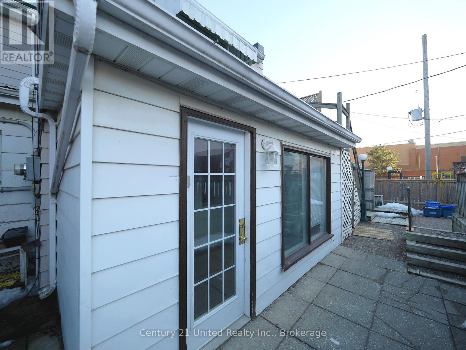 375a Queen Street, Peterborough (Town Ward 3), Ontario  K9H 3J7 - Photo 3 - X13705698