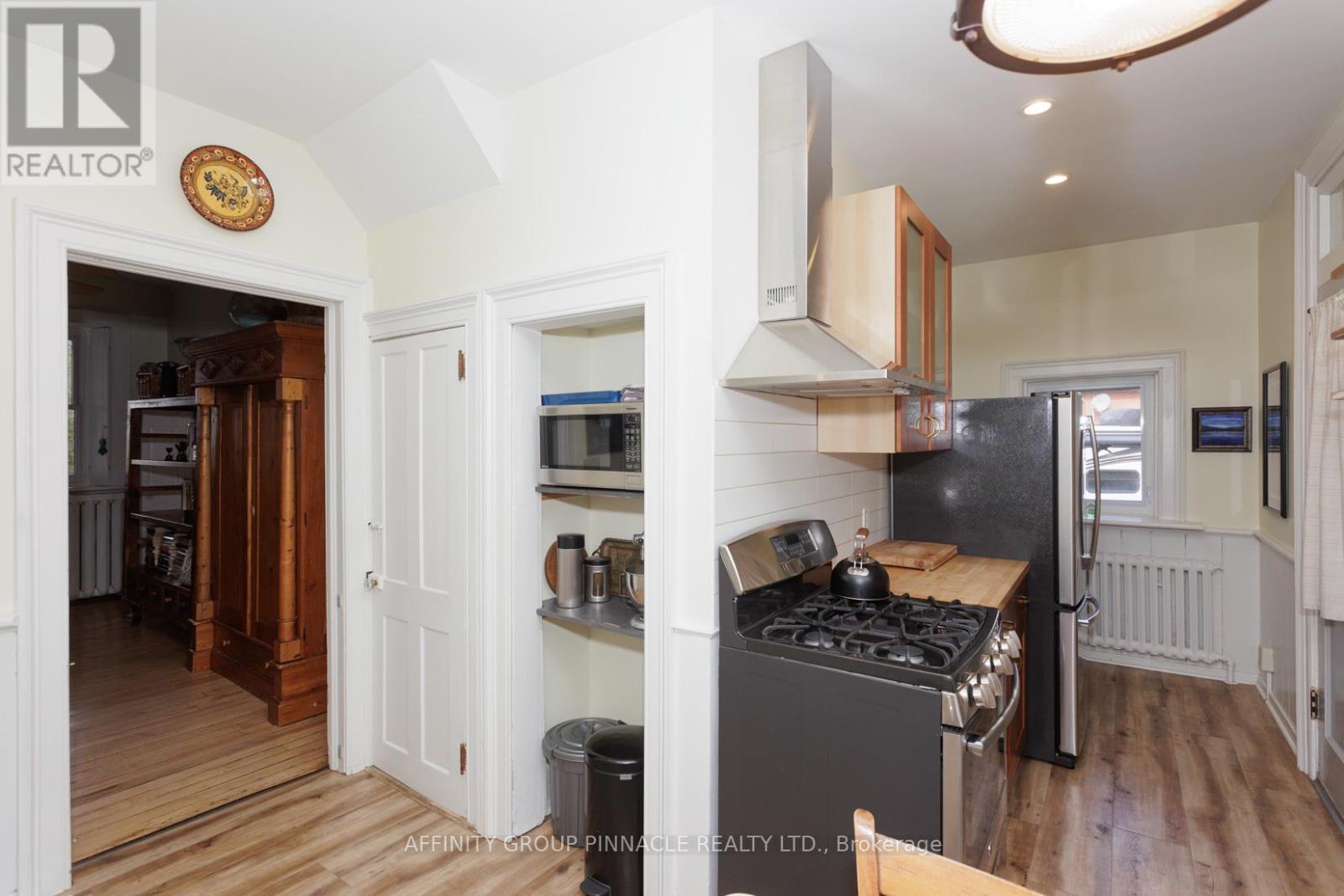 12 Russell Street E, Kawartha Lakes (Lindsay), Ontario  K9V 1Z8 - Photo 20 - X13706448