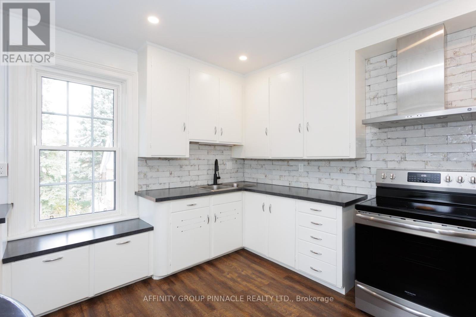 12 Russell Street E, Kawartha Lakes (Lindsay), Ontario  K9V 1Z8 - Photo 29 - X13706448