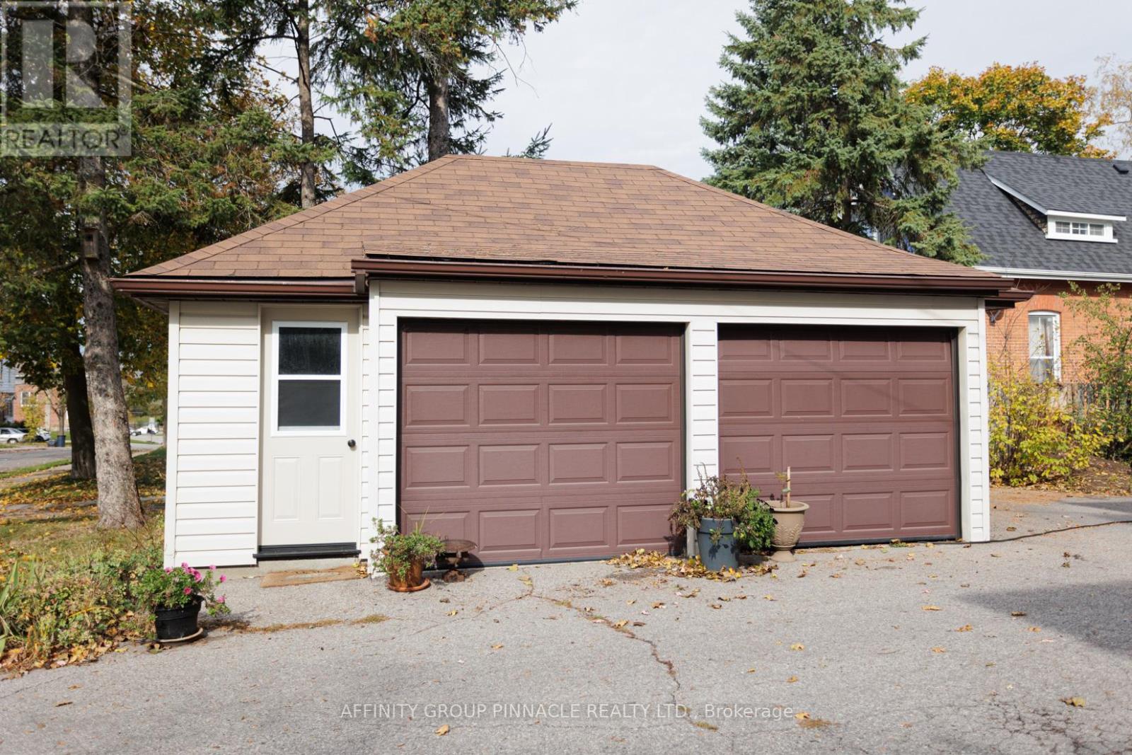 12 Russell Street E, Kawartha Lakes (Lindsay), Ontario  K9V 1Z8 - Photo 40 - X13706448