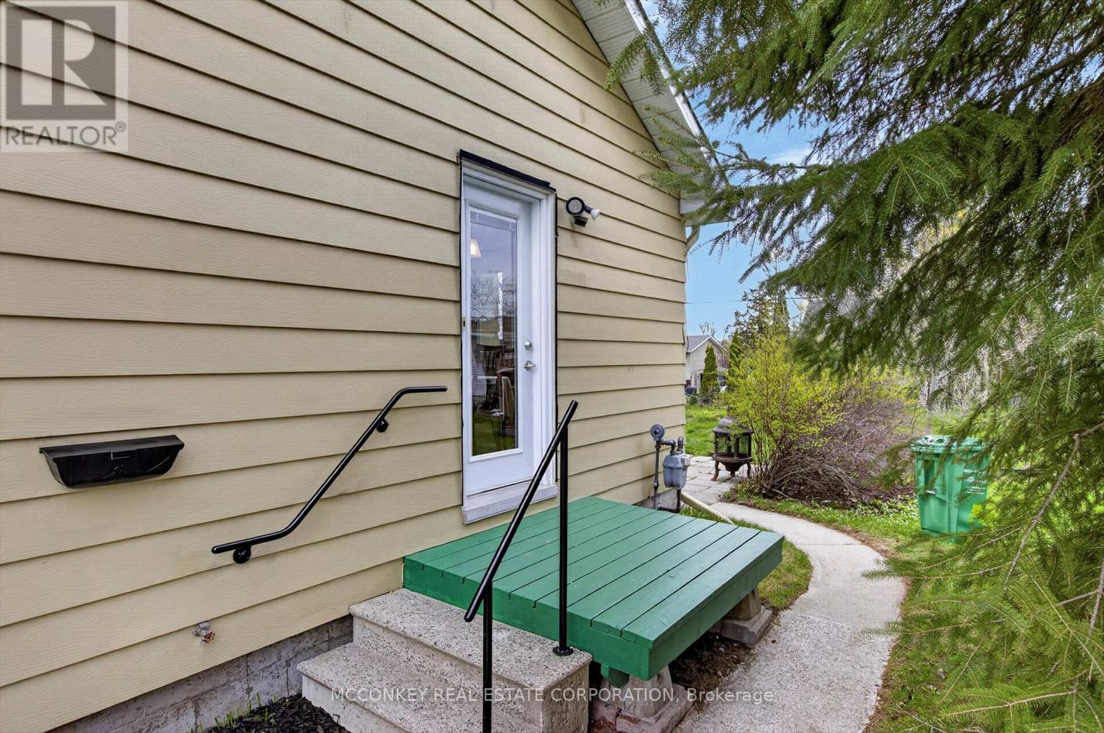 834 Crowley Crescent, Peterborough (Monaghan Ward 2), Ontario  K9J 6P7 - Photo 4 - X13706546