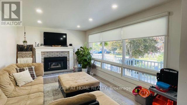 251 Mill Street N, Clarington (Newcastle), Ontario  L1B 1J3 - Photo 3 - E13706952