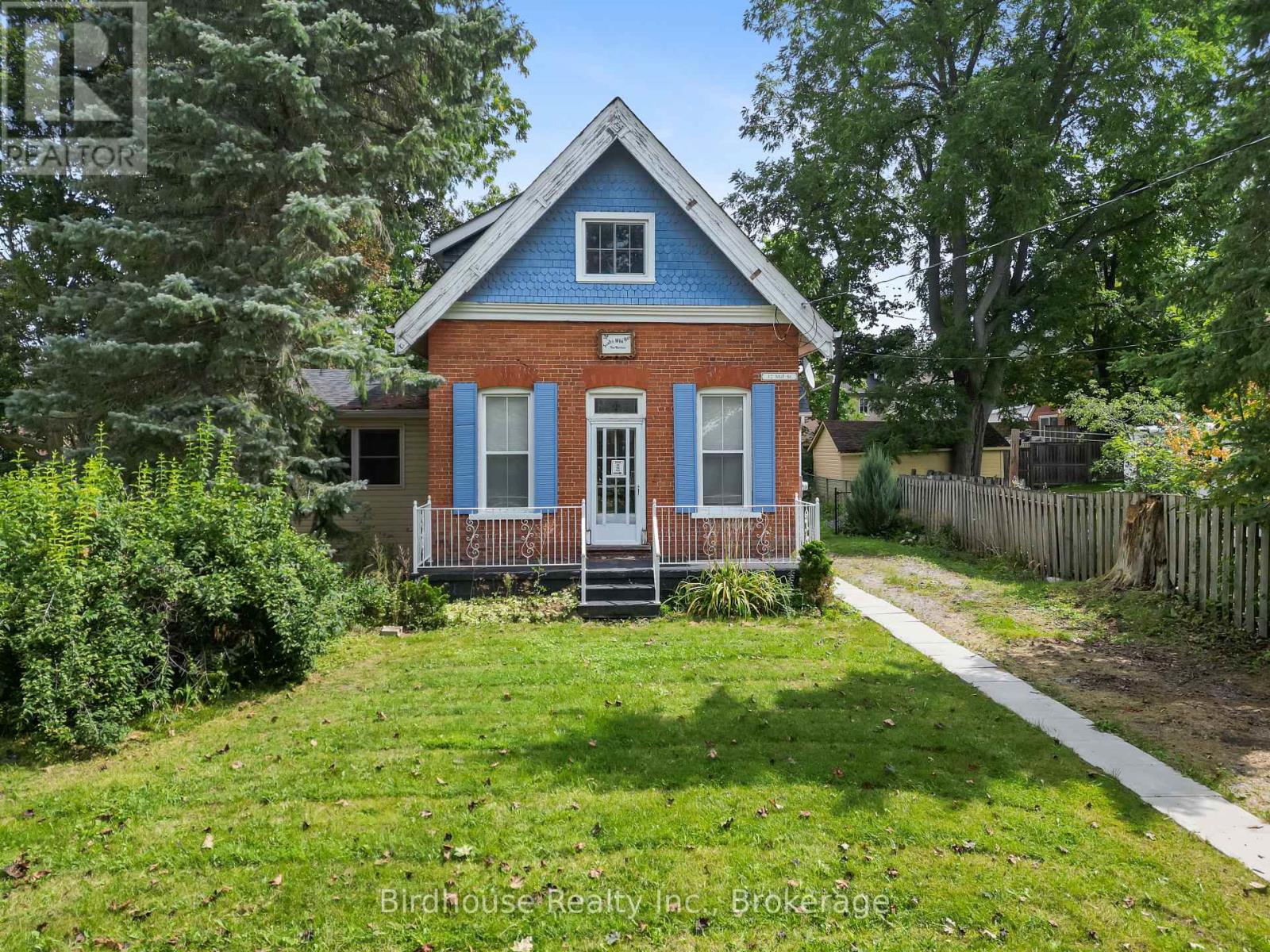 12 MILL STREET, kawartha lakes (lindsay), Ontario