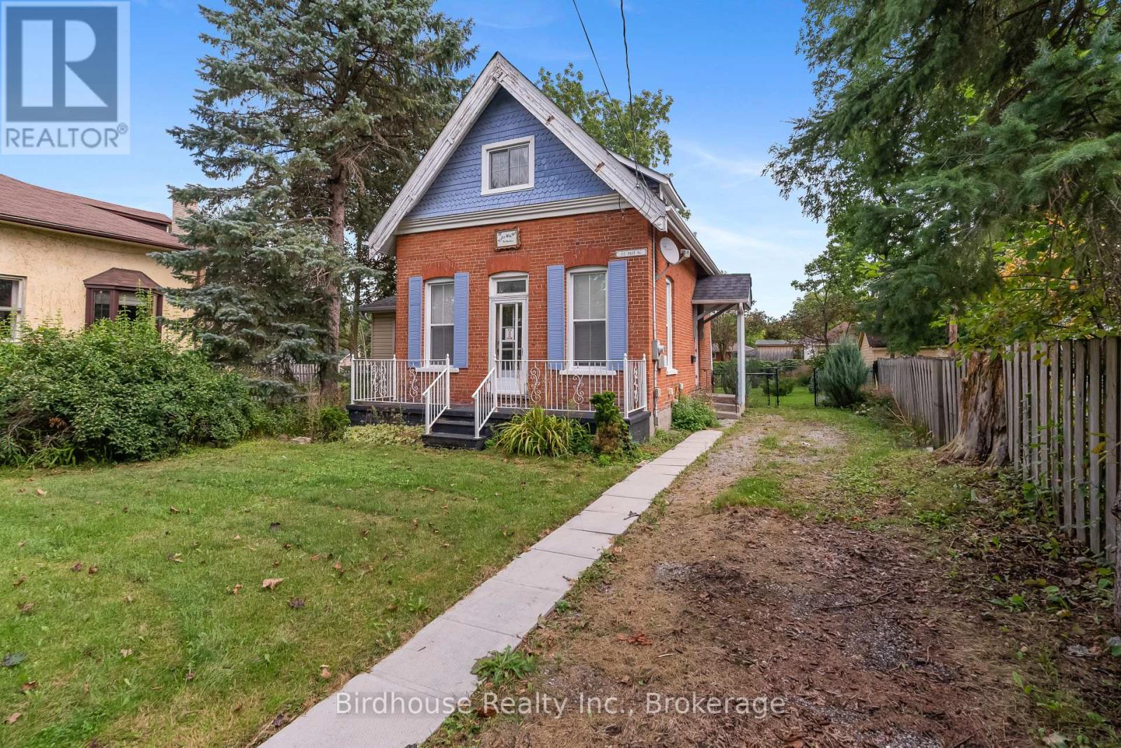 12 Mill Street, Kawartha Lakes (Lindsay), Ontario  K9V 2K8 - Photo 2 - X13707310