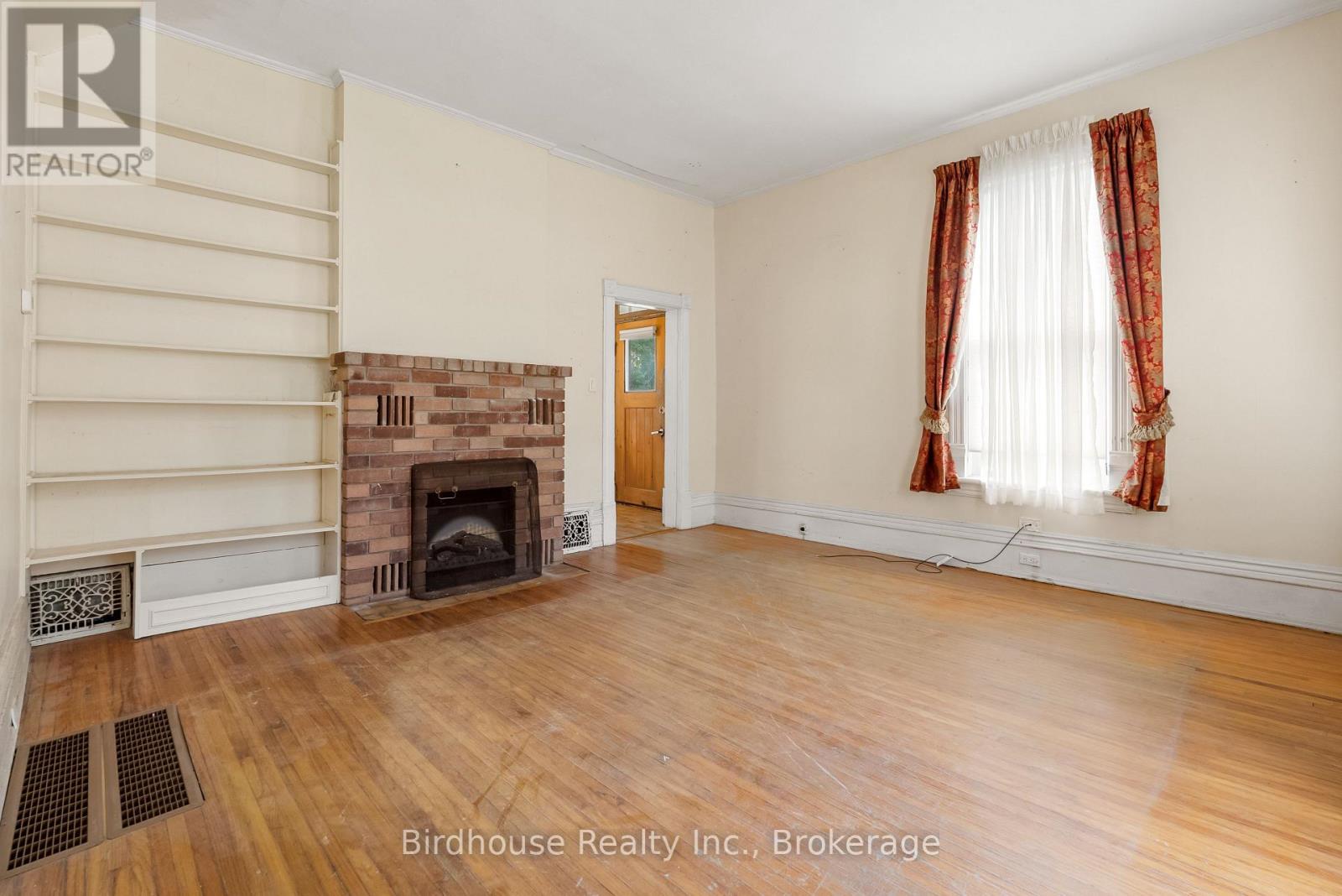 12 Mill Street, Kawartha Lakes (Lindsay), Ontario  K9V 2K8 - Photo 6 - X13707310