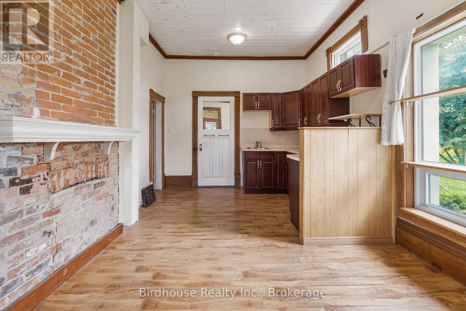12 Mill Street, Kawartha Lakes (Lindsay), Ontario  K9V 2K8 - Photo 8 - X13707310
