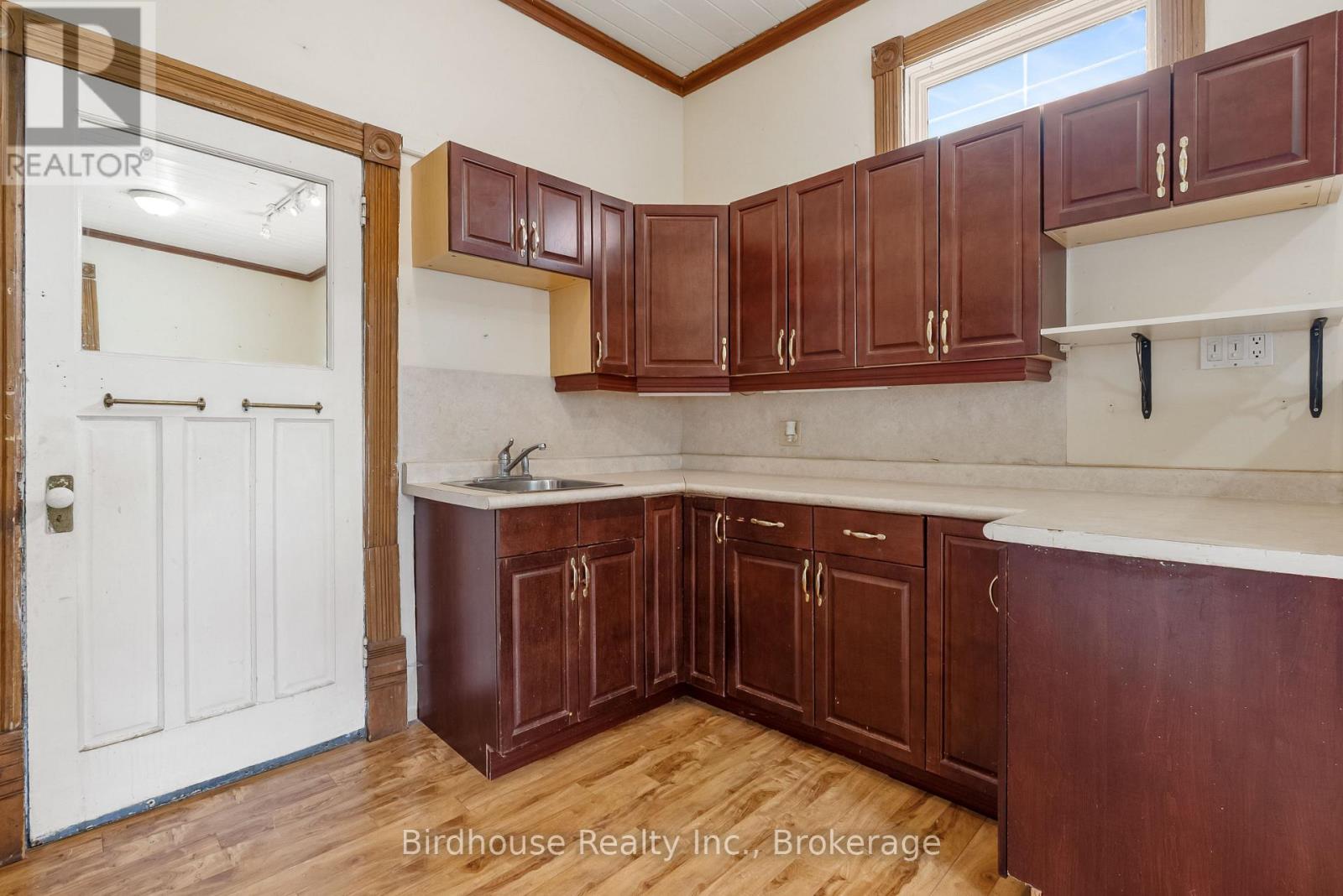 12 Mill Street, Kawartha Lakes (Lindsay), Ontario  K9V 2K8 - Photo 9 - X13707310