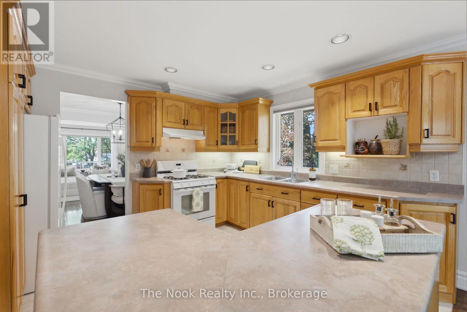 53 Eakins Court, Kawartha Lakes (Lindsay), Ontario  K9V 6J9 - Photo 12 - X13708994
