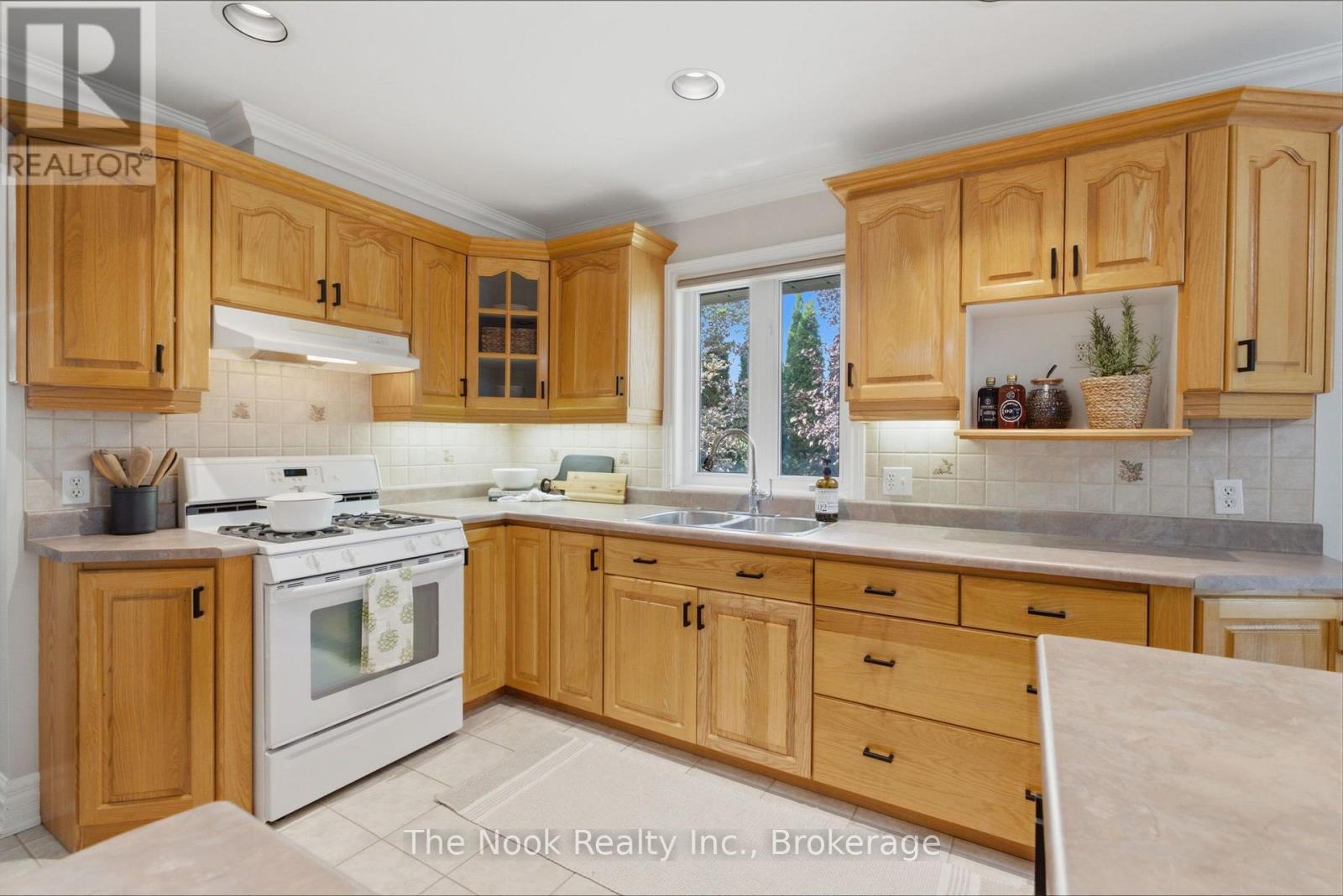 53 Eakins Court, Kawartha Lakes (Lindsay), Ontario  K9V 6J9 - Photo 14 - X13708994