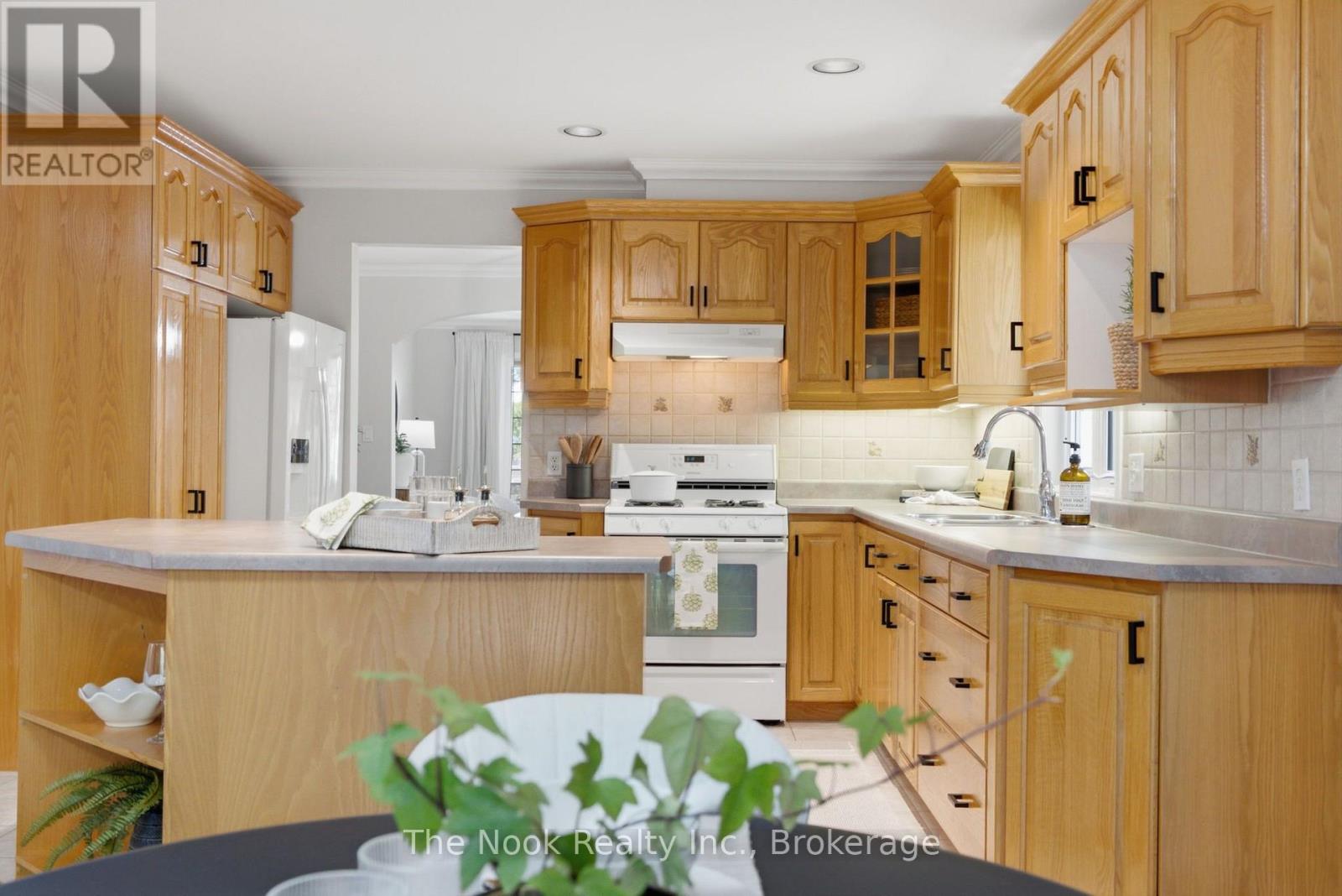 53 Eakins Court, Kawartha Lakes (Lindsay), Ontario  K9V 6J9 - Photo 16 - X13708994