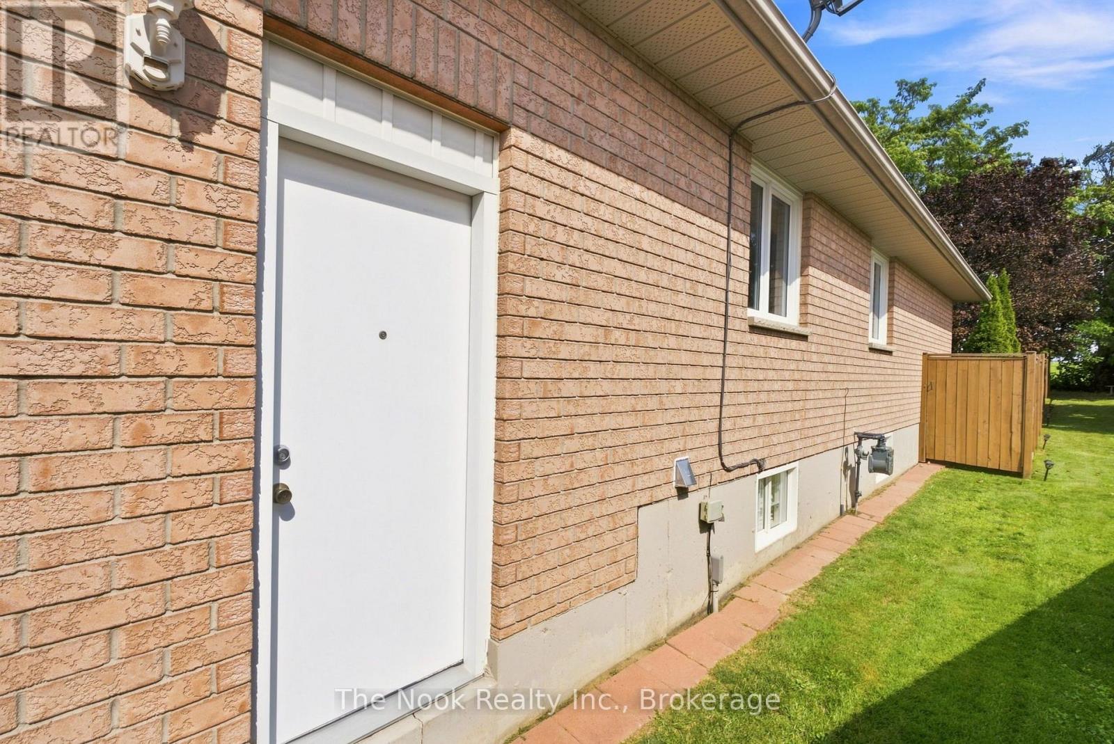 53 Eakins Court, Kawartha Lakes (Lindsay), Ontario  K9V 6J9 - Photo 42 - X13708994