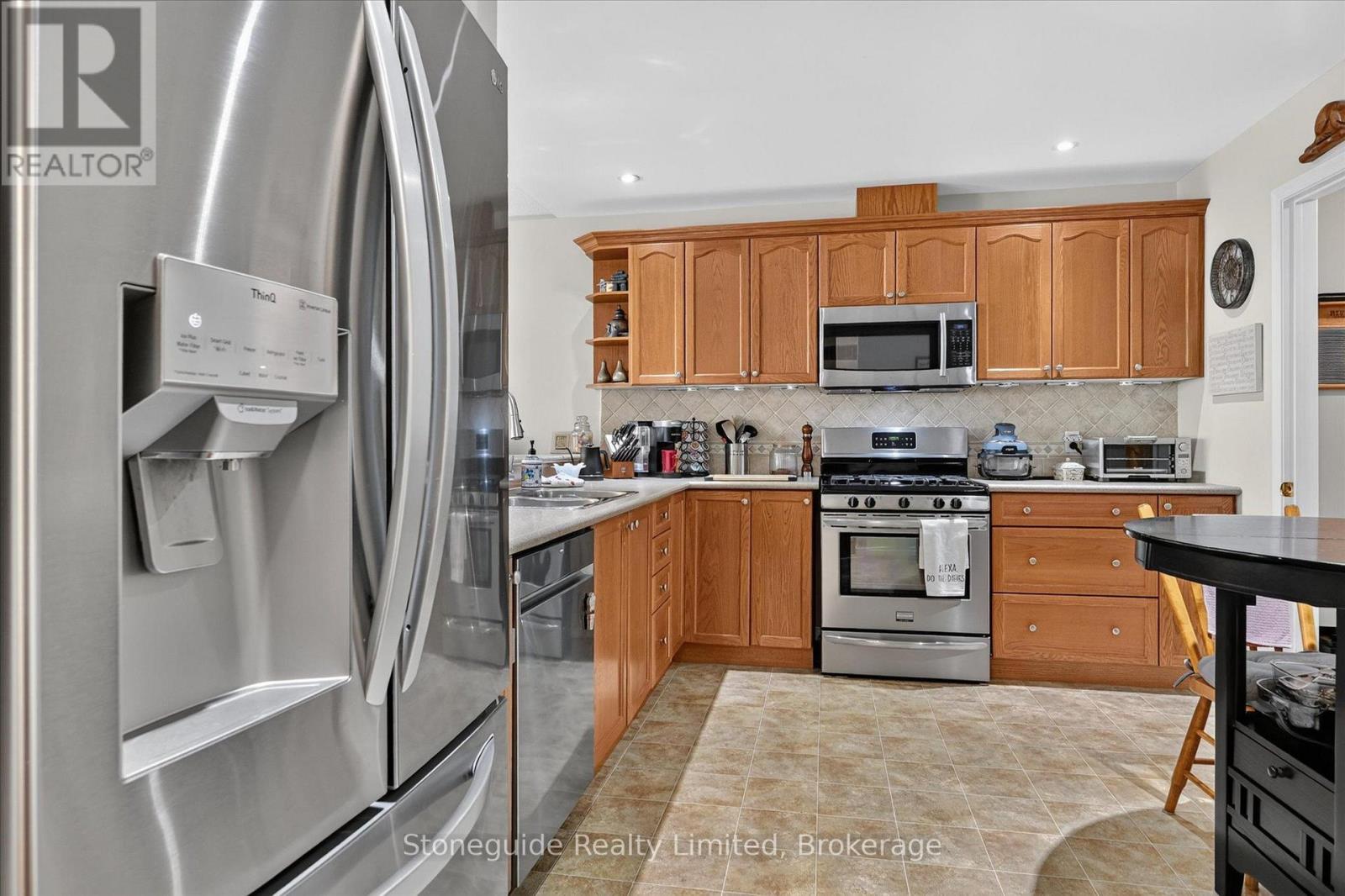 2 - 909 Wentworth Street, Peterborough (Otonabee Ward 1), Ontario  K9J 8R7 - Photo 13 - X13709196