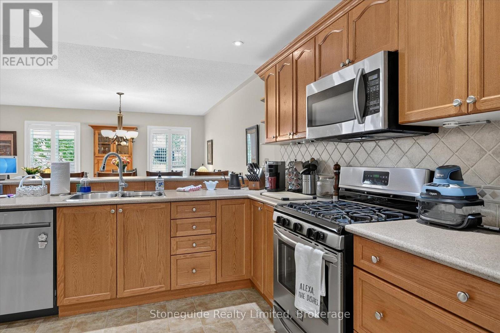 2 - 909 Wentworth Street, Peterborough (Otonabee Ward 1), Ontario  K9J 8R7 - Photo 18 - X13709196