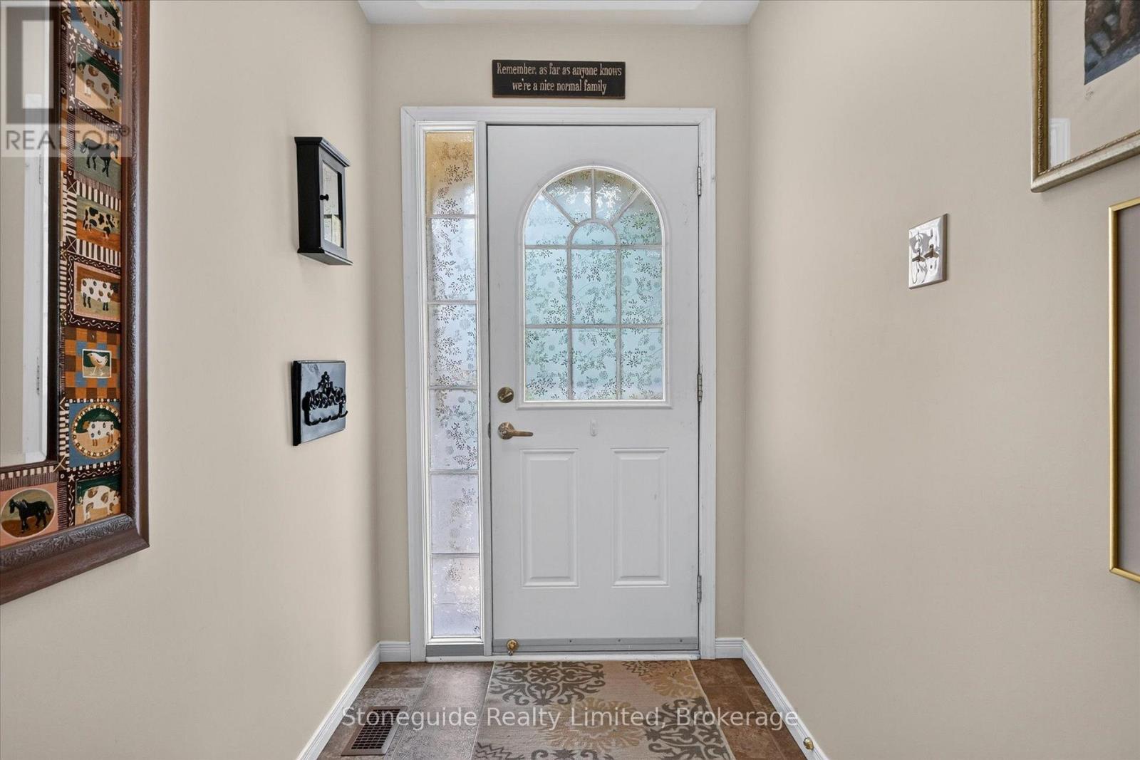 2 - 909 Wentworth Street, Peterborough (Otonabee Ward 1), Ontario  K9J 8R7 - Photo 4 - X13709196