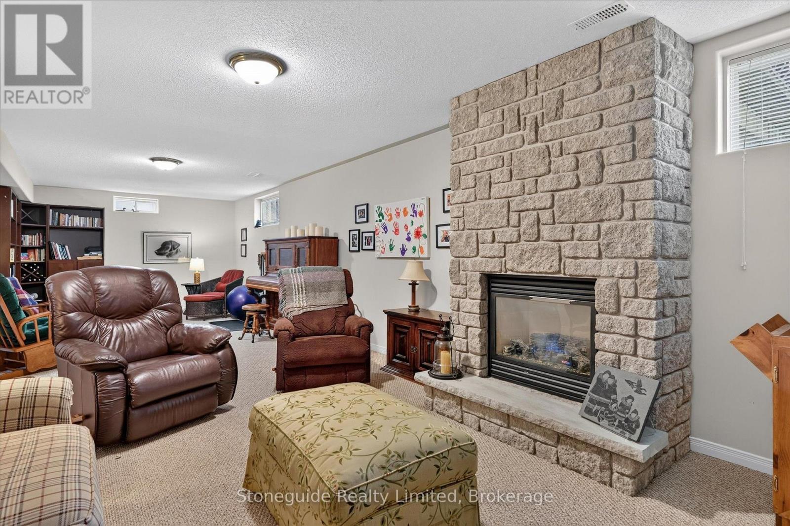 2 - 909 Wentworth Street, Peterborough (Otonabee Ward 1), Ontario  K9J 8R7 - Photo 40 - X13709196