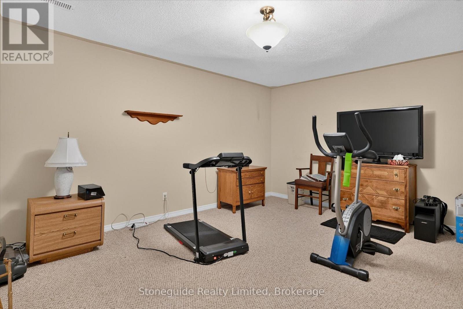 2 - 909 Wentworth Street, Peterborough (Otonabee Ward 1), Ontario  K9J 8R7 - Photo 49 - X13709196