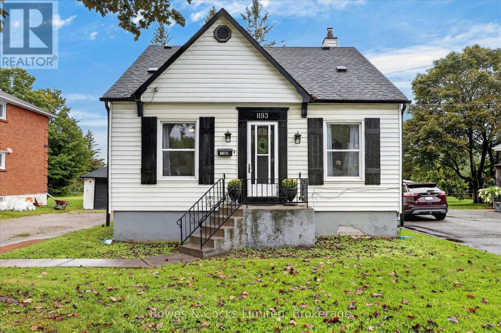 1193 CLONSILLA AVENUE, peterborough (town ward 3), Ontario