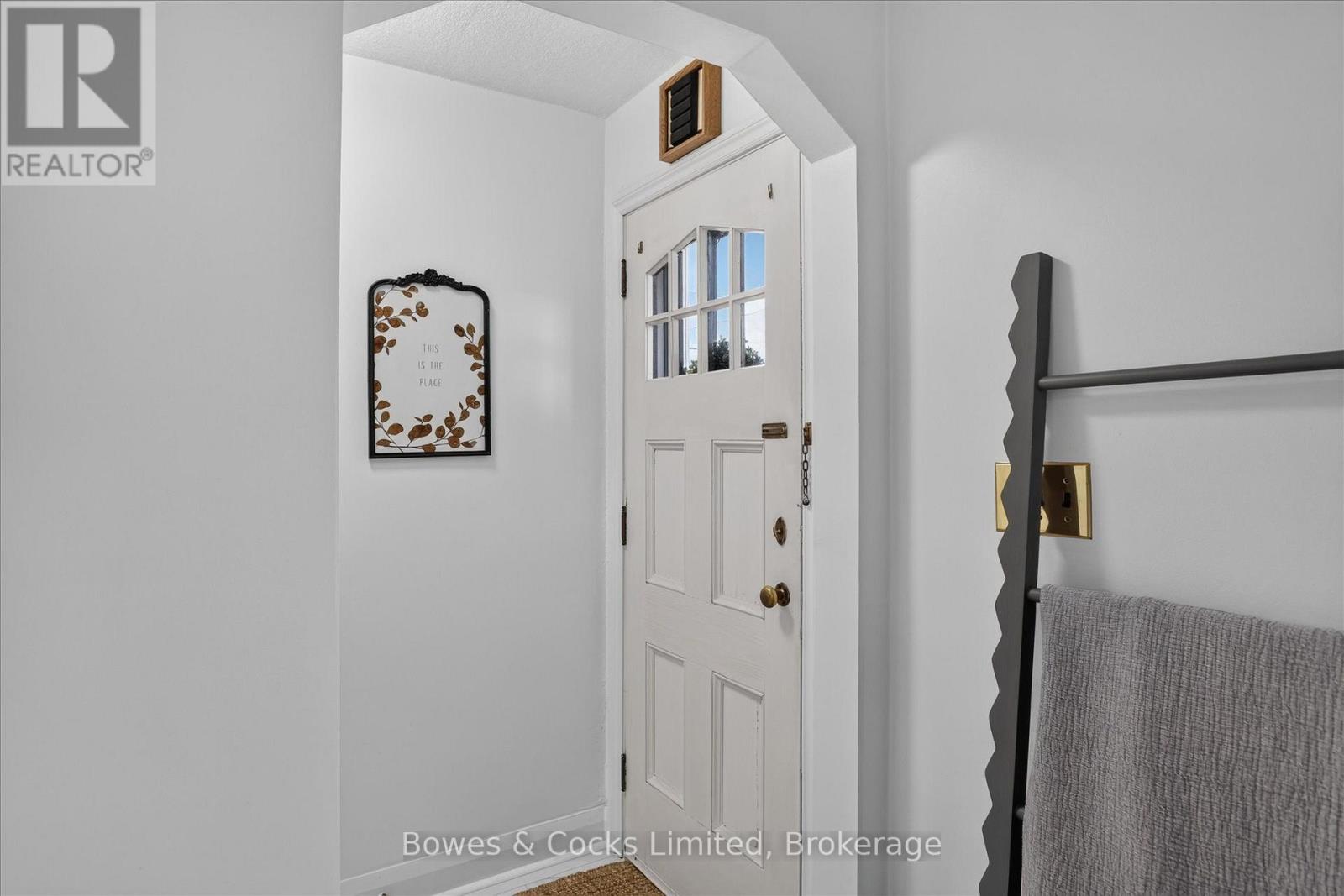 1193 Clonsilla Avenue, Peterborough (Town Ward 3), Ontario  K9J 5Y6 - Photo 6 - X13709460