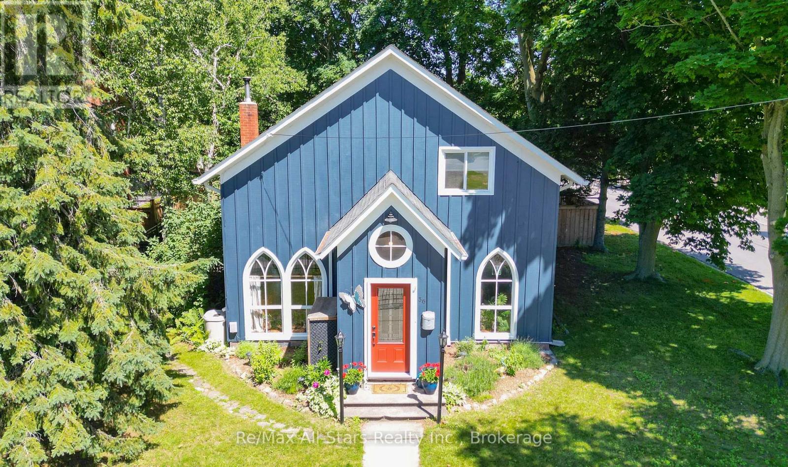 36 Emily Street E, Clarington (Newcastle), Ontario  L1B 1H3 - Photo 2 - E13709800