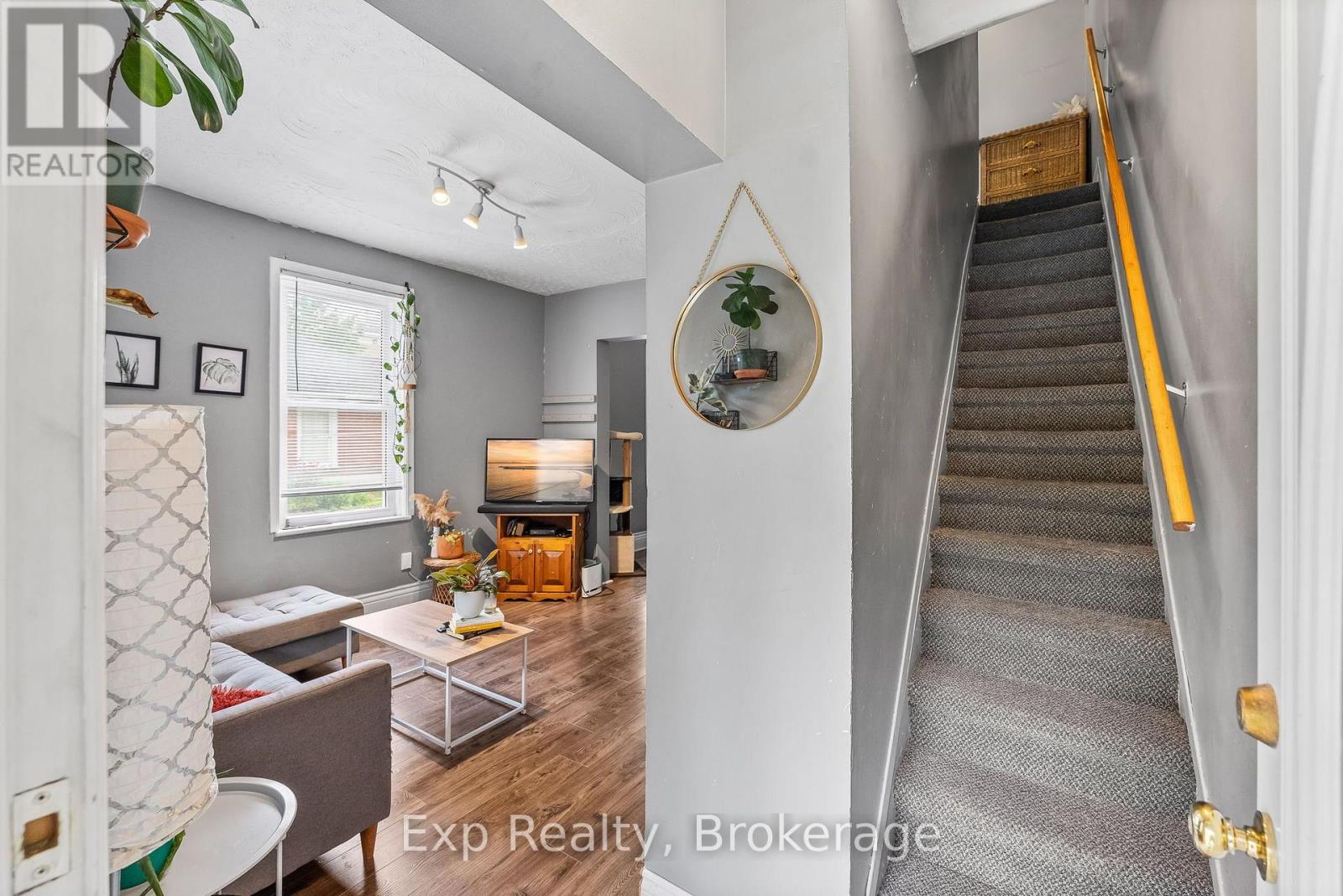 497 Donegal Street, Peterborough (Town Ward 3), Ontario  K9H 4L9 - Photo 6 - X13710058