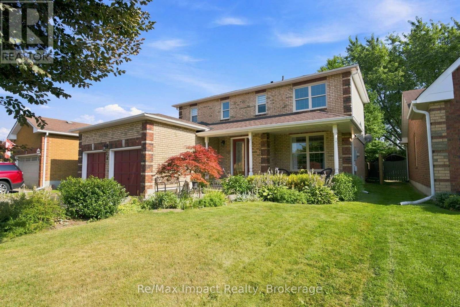 76 Foster Creek Drive, Clarington (Newcastle), Ontario  L1B 1G5 - Photo 2 - E13710256