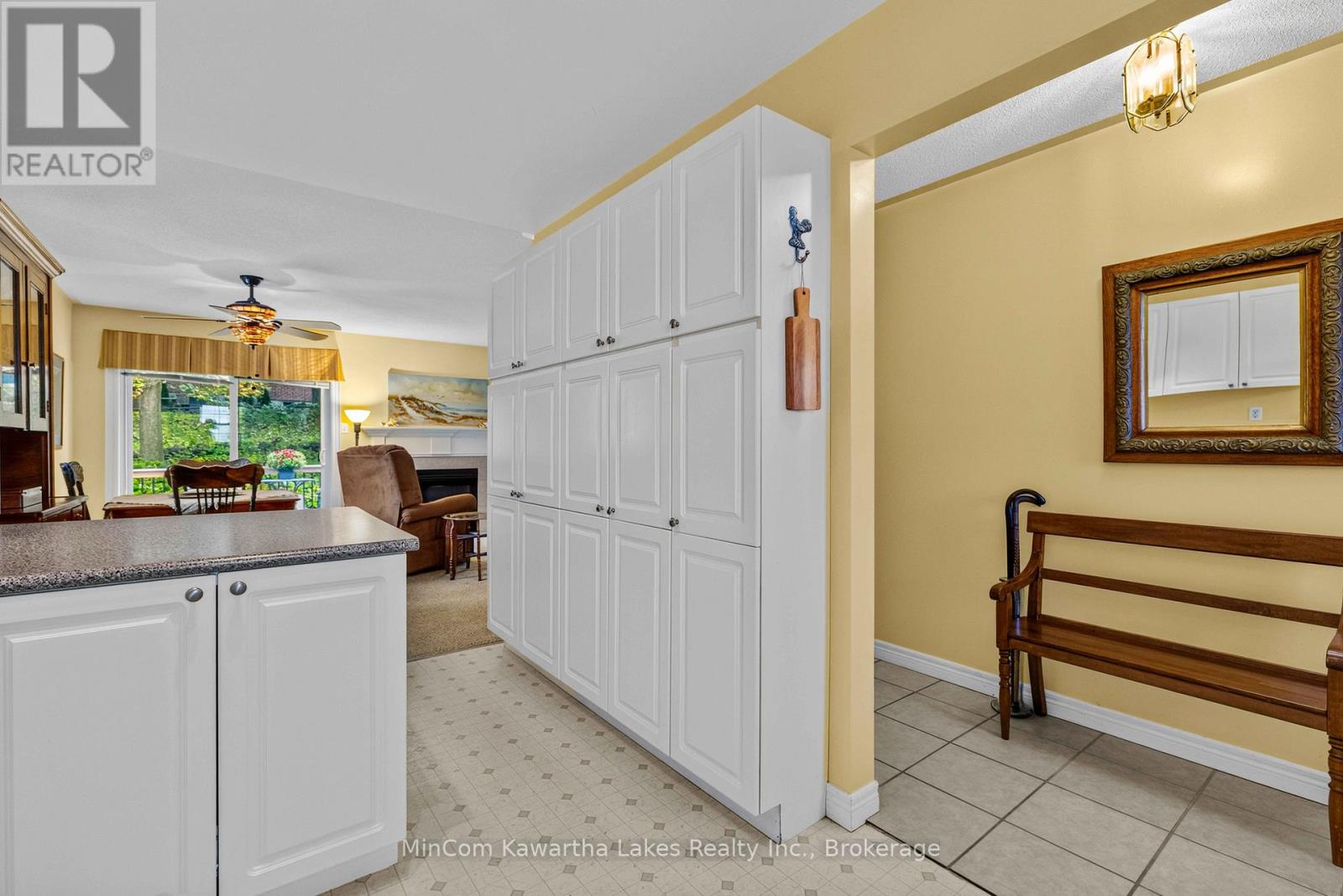 1069 Silverdale Road, Peterborough (Otonabee Ward 1), Ontario  K9J 7W5 - Photo 4 - X13710886