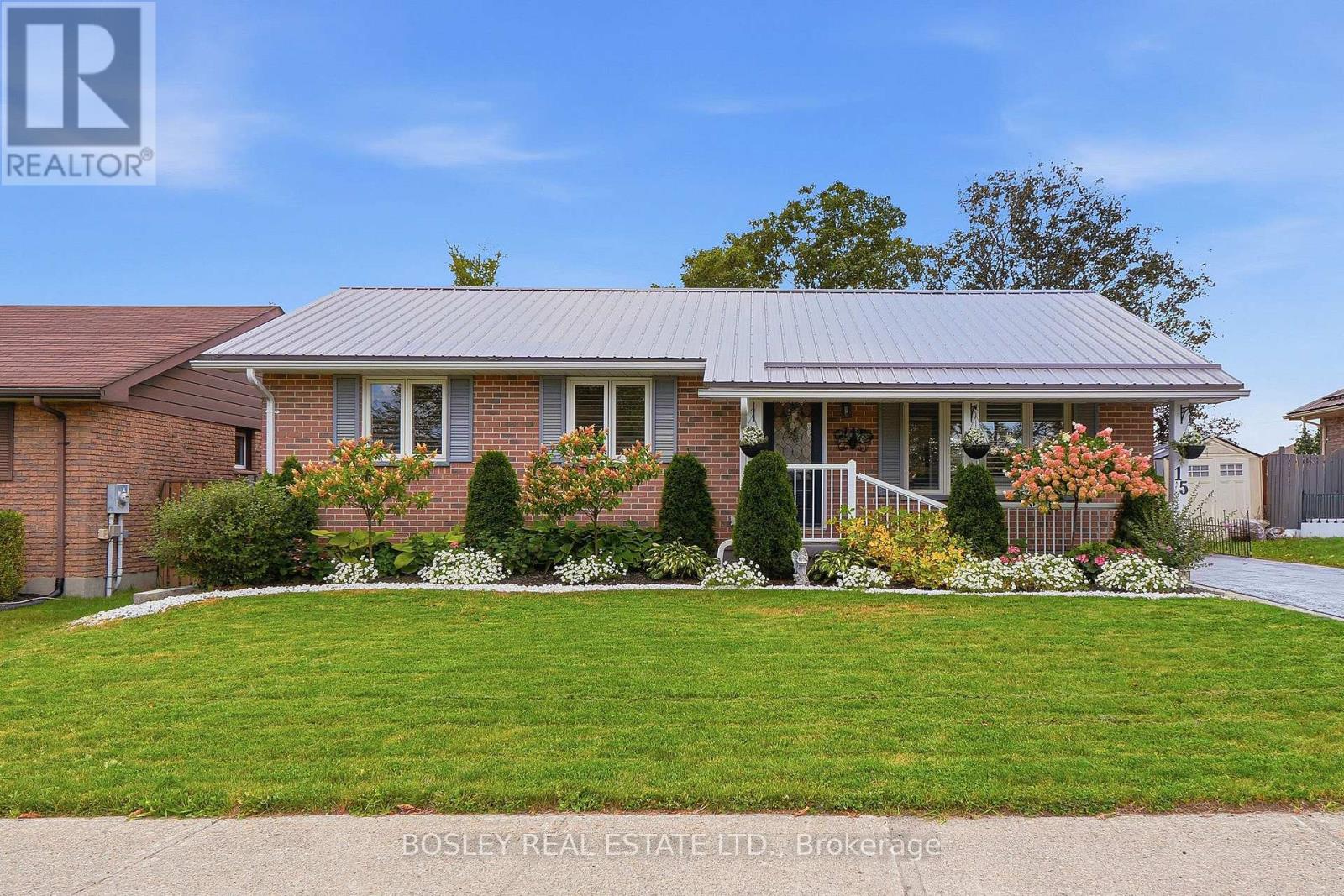 15 WILSON AVENUE, kawartha lakes (lindsay), Ontario