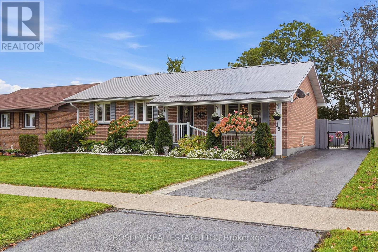 15 Wilson Avenue, Kawartha Lakes (Lindsay), Ontario  K9V 5S1 - Photo 2 - X13711332