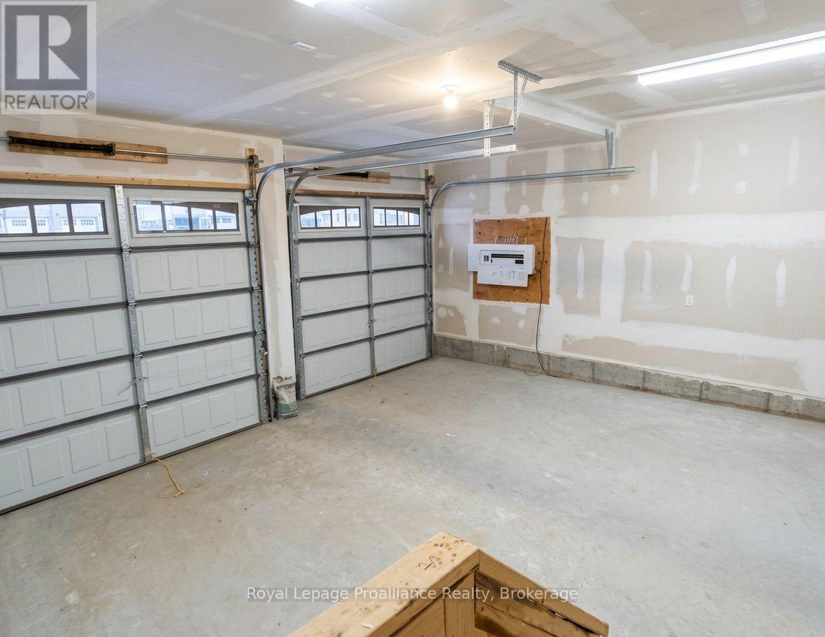 6 Larissa Park Drive, Quinte West (Murray Ward), Ontario  K0L 1L0 - Photo 12 - X13711830