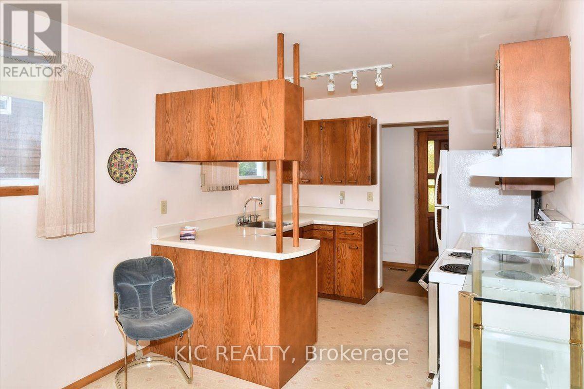 30 Kawartha Heights Boulevard, Peterborough (Monaghan Ward 2), Ontario  K9J 8B3 - Photo 11 - X13712342