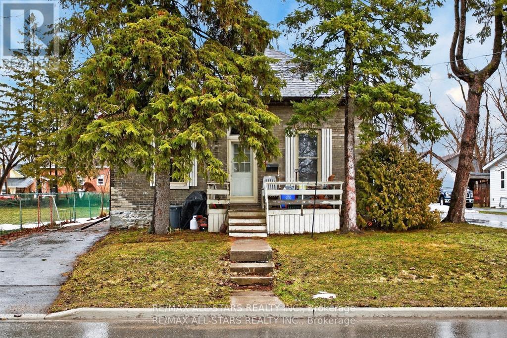 36 Caroline Street, Kawartha Lakes (Lindsay), Ontario  K9V 1T1 - Photo 3 - X13713424