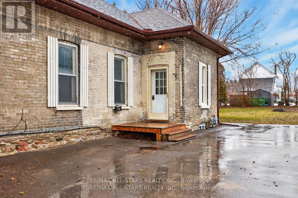 36 Caroline Street, Kawartha Lakes (Lindsay), Ontario  K9V 1T1 - Photo 5 - X13713424