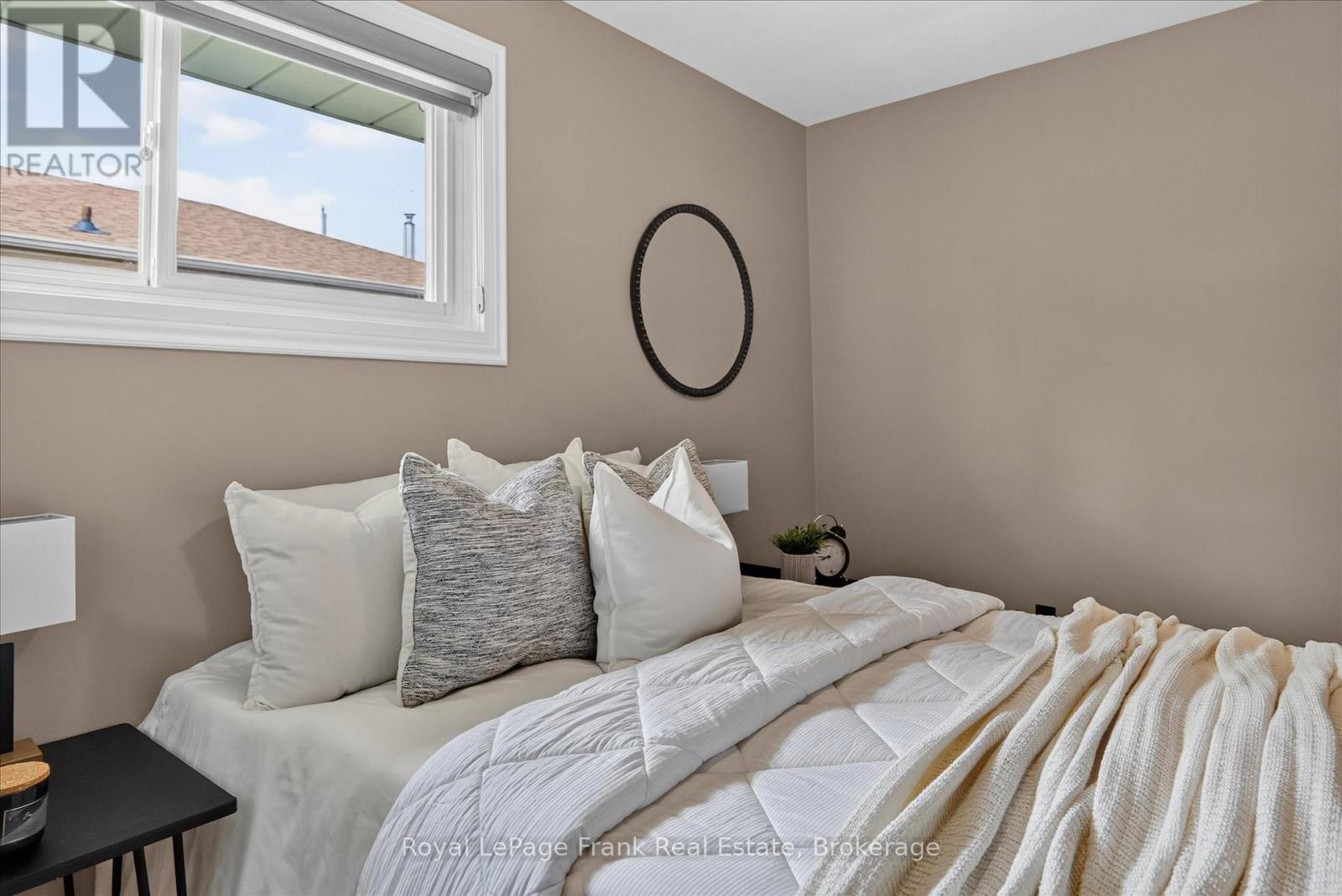 870 Hemlock Street, Peterborough (Northcrest Ward 5), Ontario  K9H 6C9 - Photo 18 - X13713756