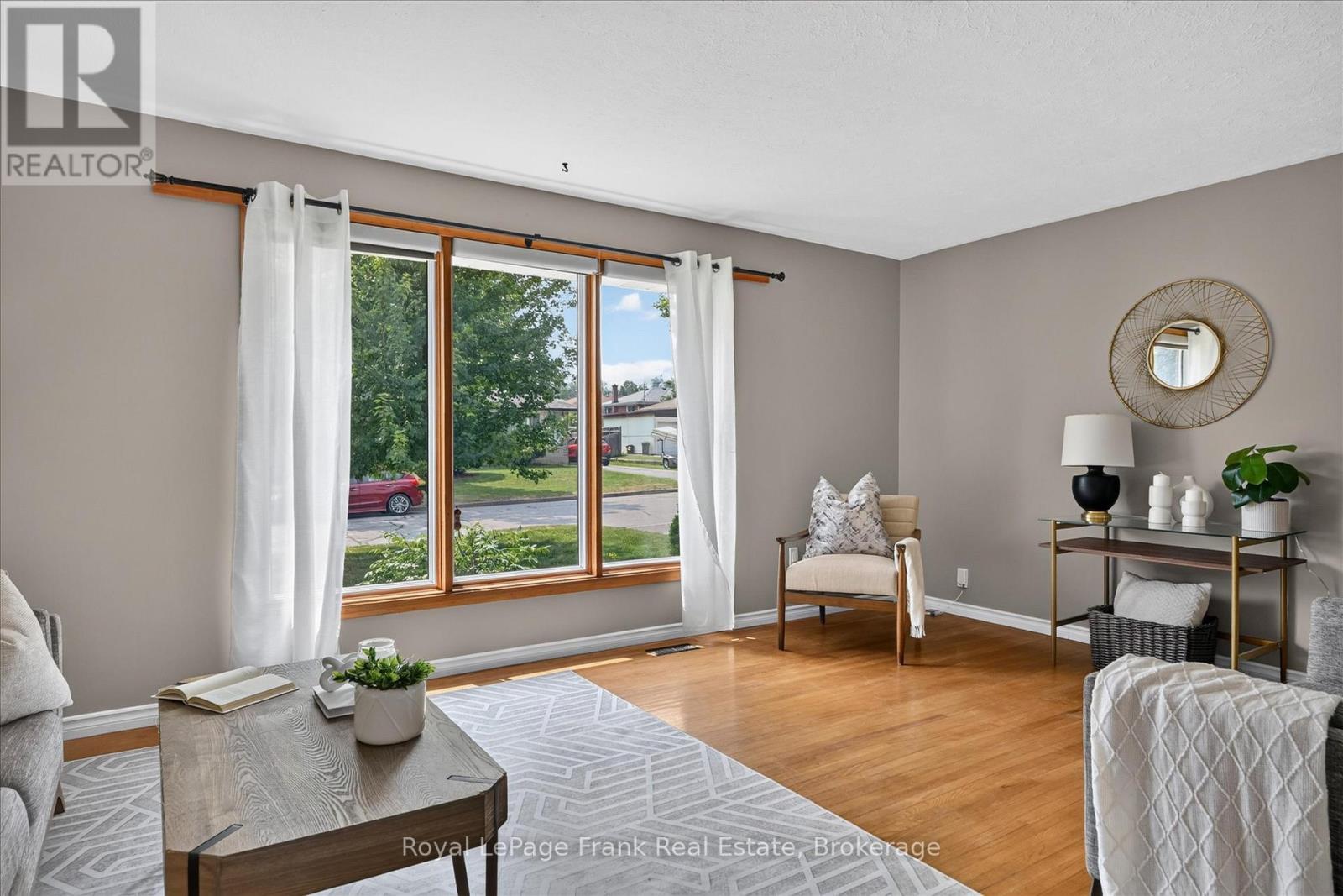 870 Hemlock Street, Peterborough (Northcrest Ward 5), Ontario  K9H 6C9 - Photo 4 - X13713756