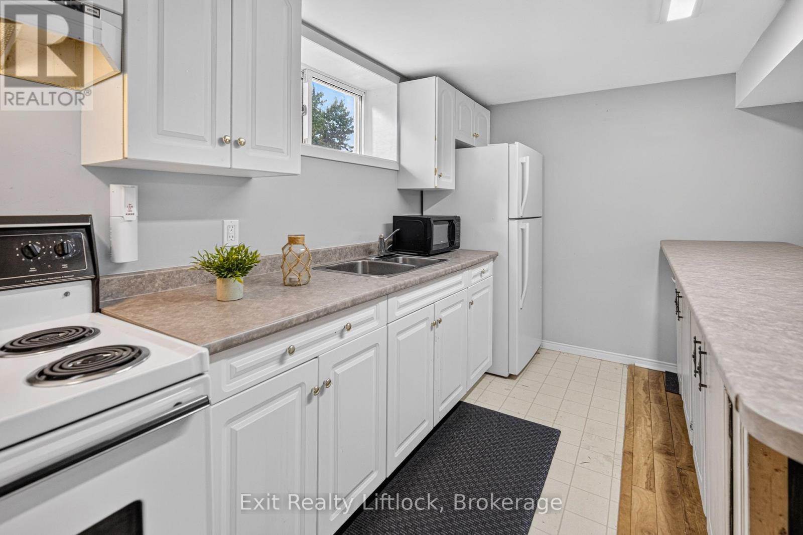 2289 Base Line Road, Otonabee-South Monaghan, Ontario  K9J 6X9 - Photo 21 - X13714942