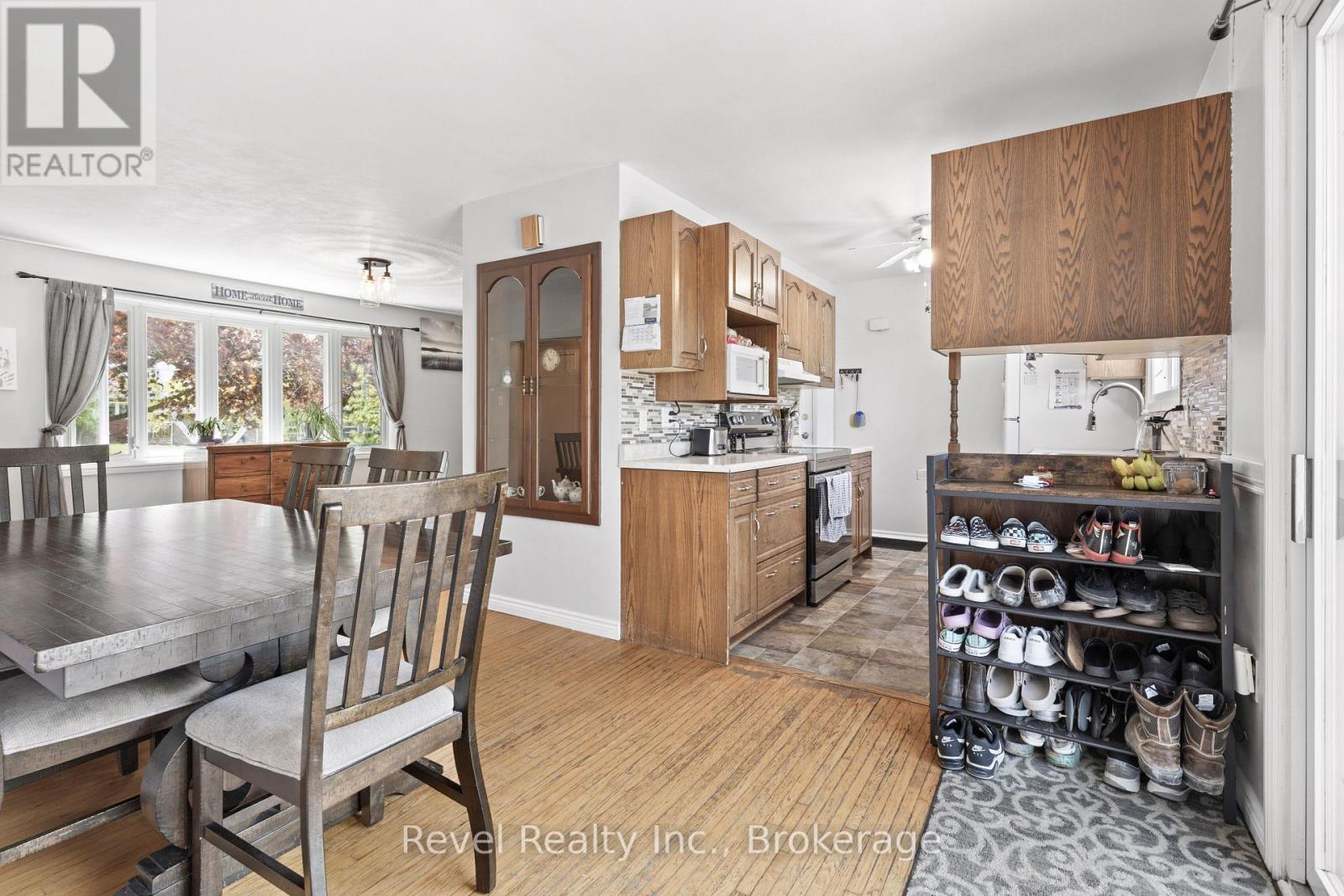 42 Kawartha Drive, Kawartha Lakes (Lindsay), Ontario  K9V 1A5 - Photo 12 - X13717254
