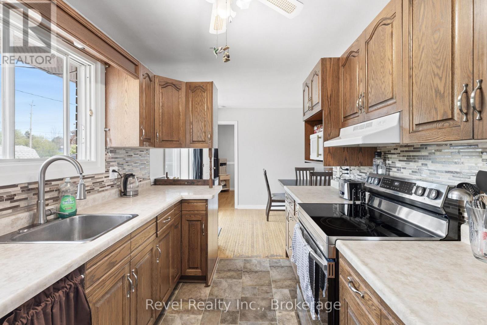42 Kawartha Drive, Kawartha Lakes (Lindsay), Ontario  K9V 1A5 - Photo 16 - X13717254