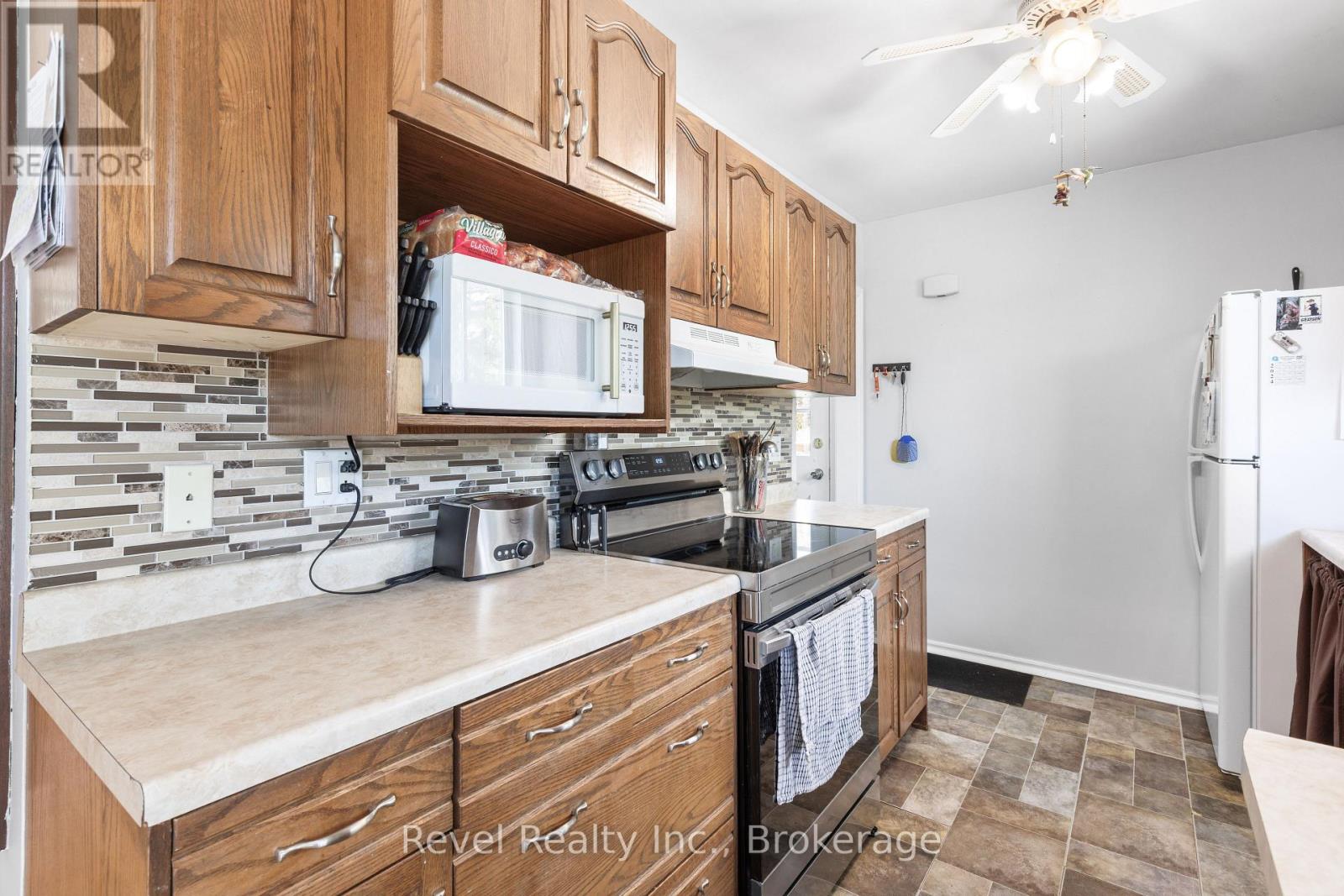 42 Kawartha Drive, Kawartha Lakes (Lindsay), Ontario  K9V 1A5 - Photo 17 - X13717254