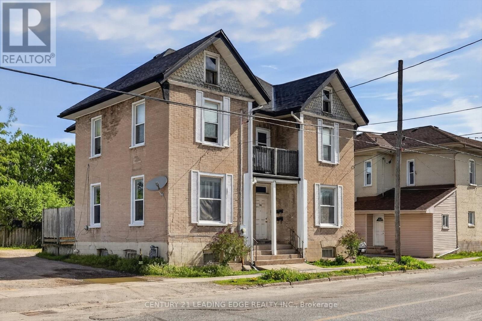 292-294 Townsend Street, Peterborough (Town Ward 3), Ontario  K9J 2K7 - Photo 3 - X13717138