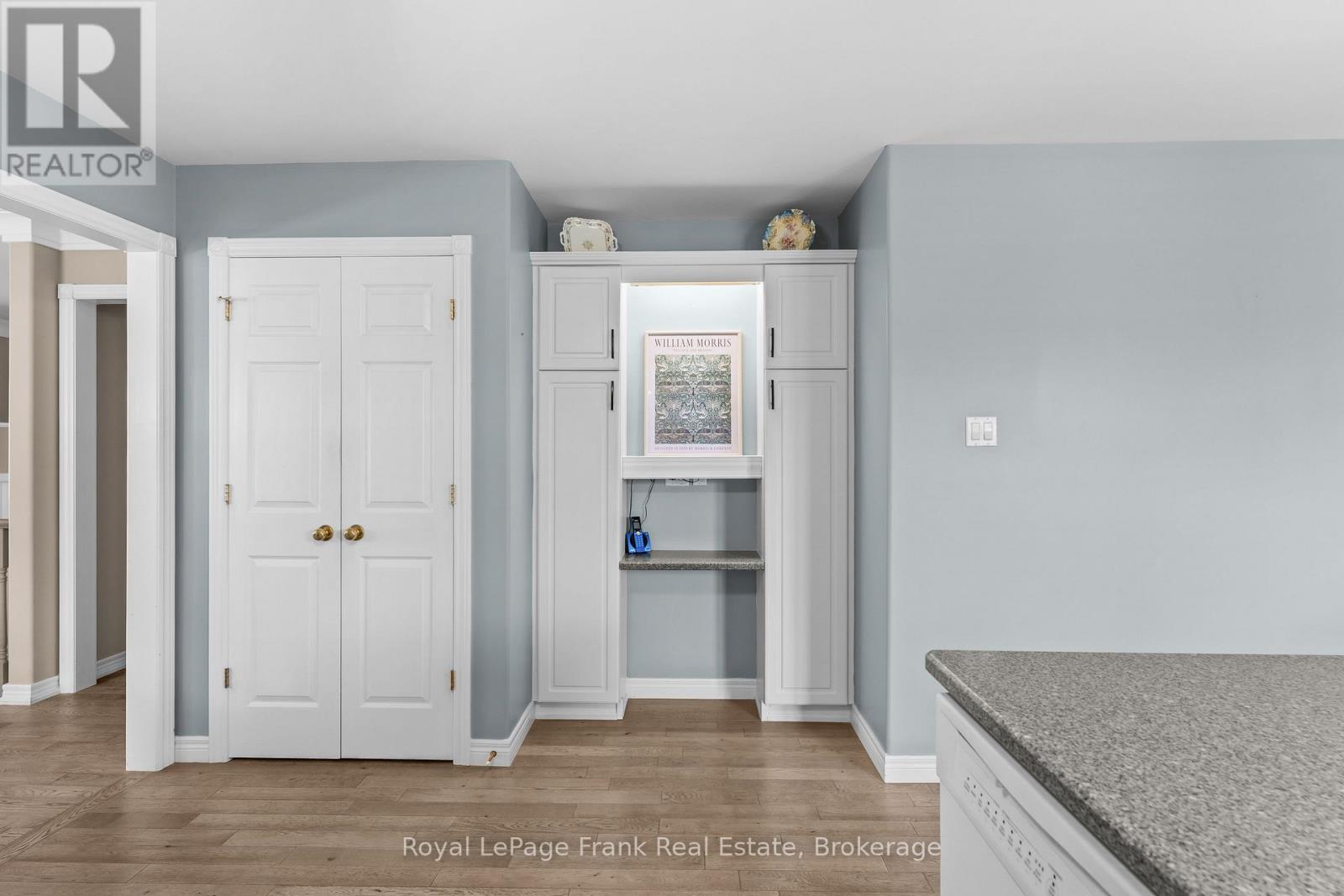 18 Matthews Court, Peterborough (Monaghan Ward 2), Ontario  K9K 2S8 - Photo 11 - X13717782