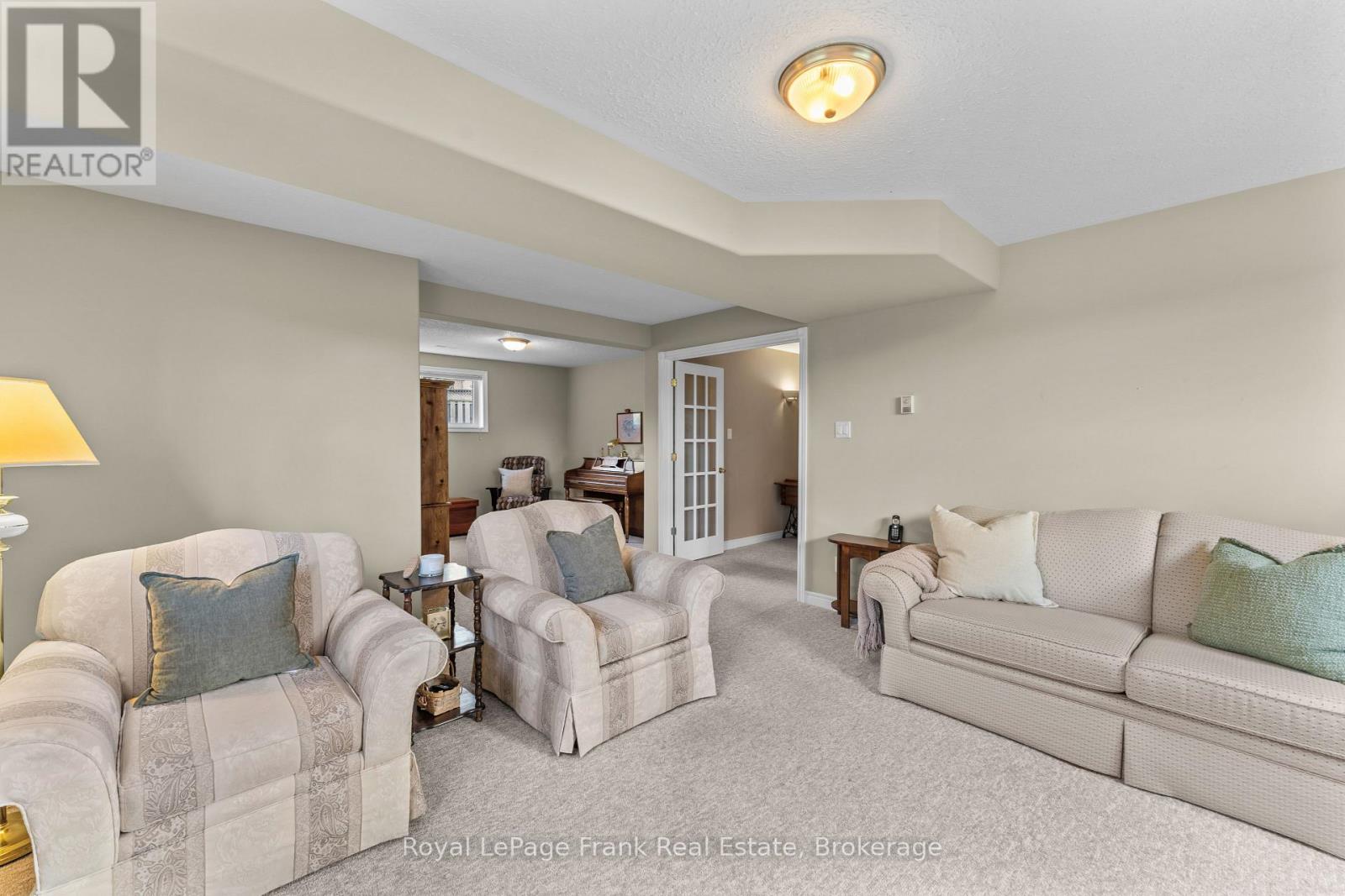 18 Matthews Court, Peterborough (Monaghan Ward 2), Ontario  K9K 2S8 - Photo 36 - X13717782