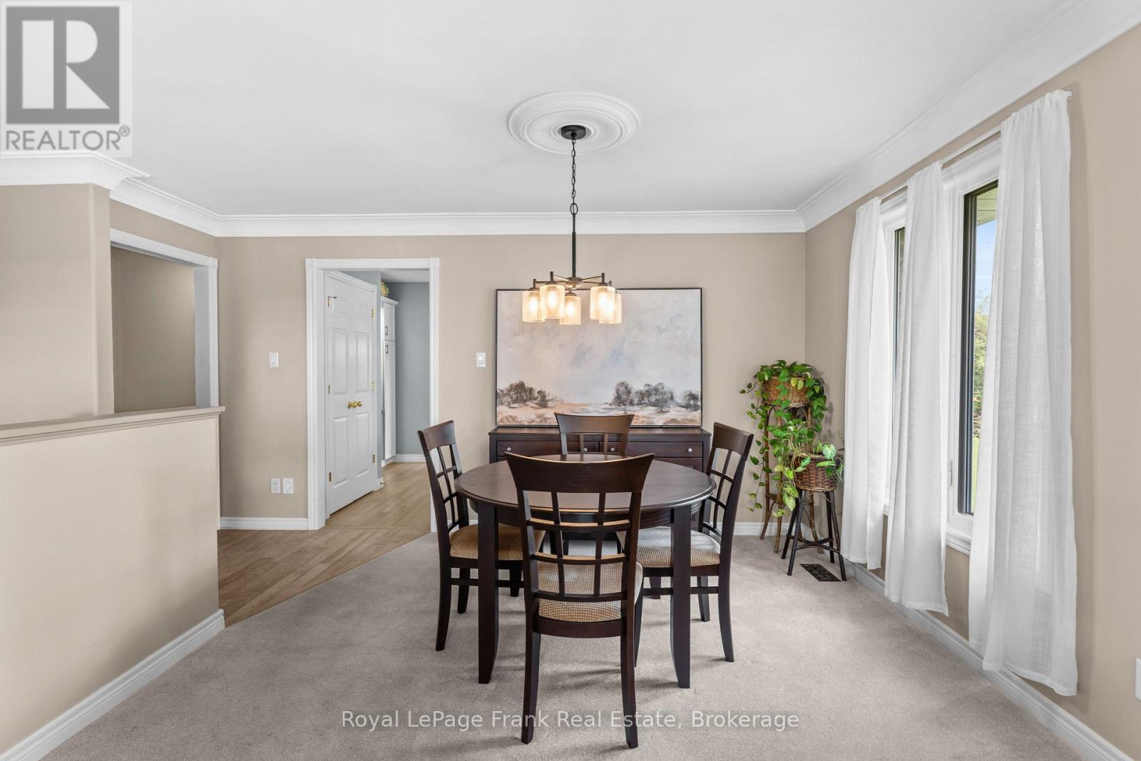 18 Matthews Court, Peterborough (Monaghan Ward 2), Ontario  K9K 2S8 - Photo 8 - X13717782