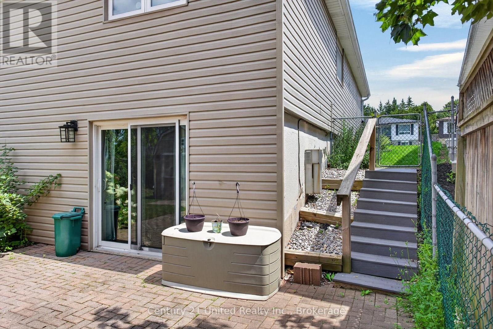2121 Meadowview Road, Peterborough (Ashburnham Ward 4), Ontario  K9L 1S5 - Photo 48 - X13718204