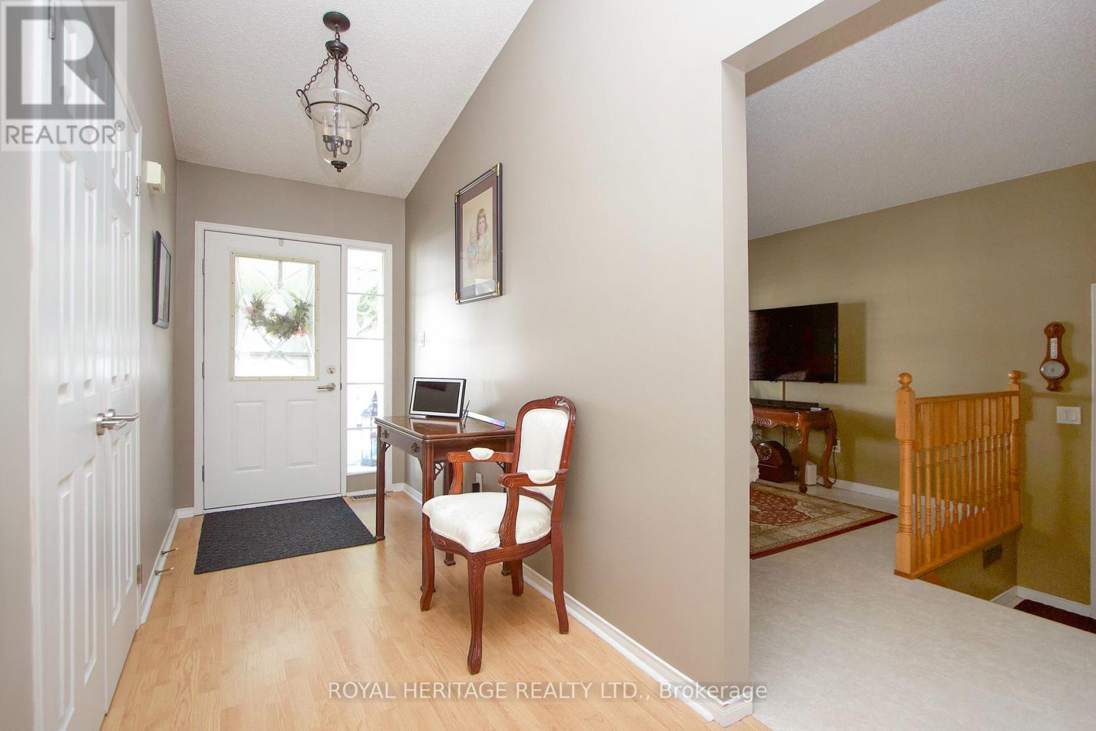 17 Littlebrook Road, Clarington (Newcastle), Ontario  L1B 1A4 - Photo 5 - E13718152