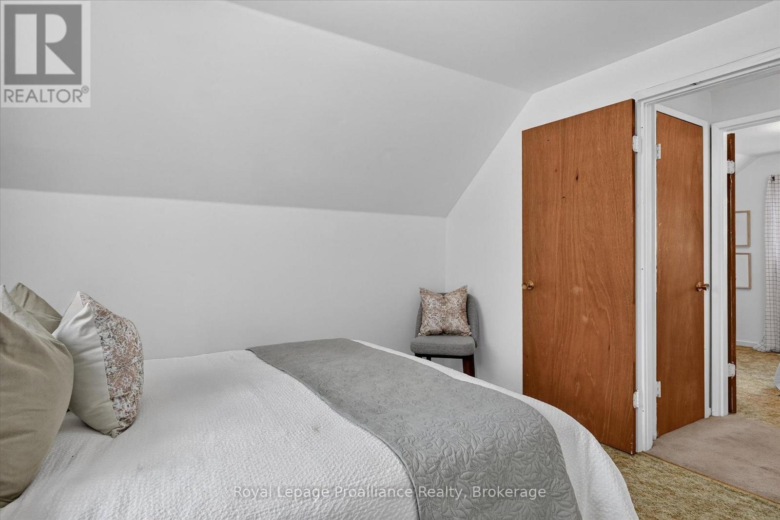 732 Gillespie Avenue, Peterborough (Otonabee Ward 1), Ontario  K9J 4B7 - Photo 22 - X13718608