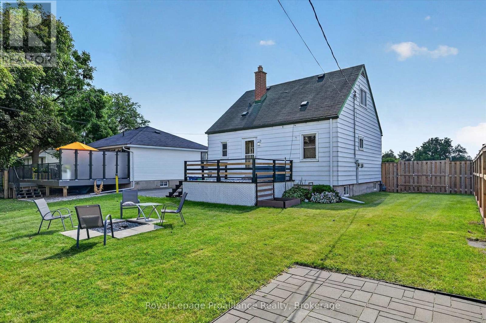 732 Gillespie Avenue, Peterborough (Otonabee Ward 1), Ontario  K9J 4B7 - Photo 41 - X13718608